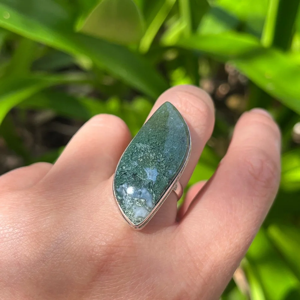 Size 8 Silver plated leaf shape moss agate‎ ring